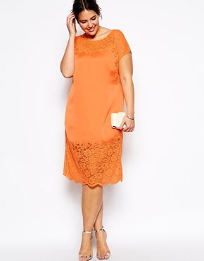 ASOS – Robe fourreau avec dentelle – 77,46€