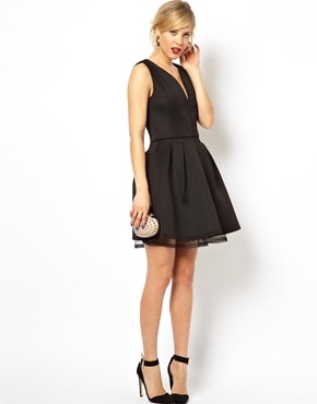 ASOS Premium – Robe de bal de fin d’année structurée – 84,50€